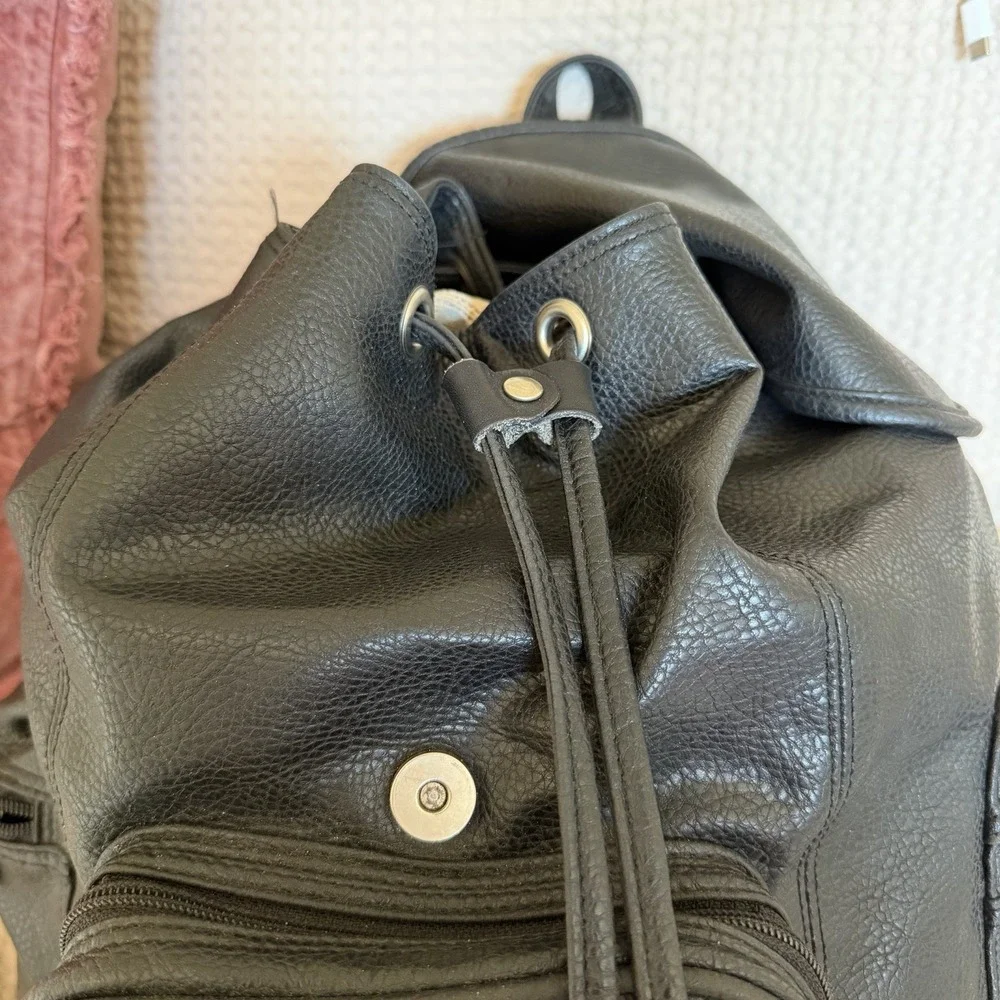 Guess 90s Drawstring Backpack Black Leather Bag Silver Buckle Grunge Retro VTG